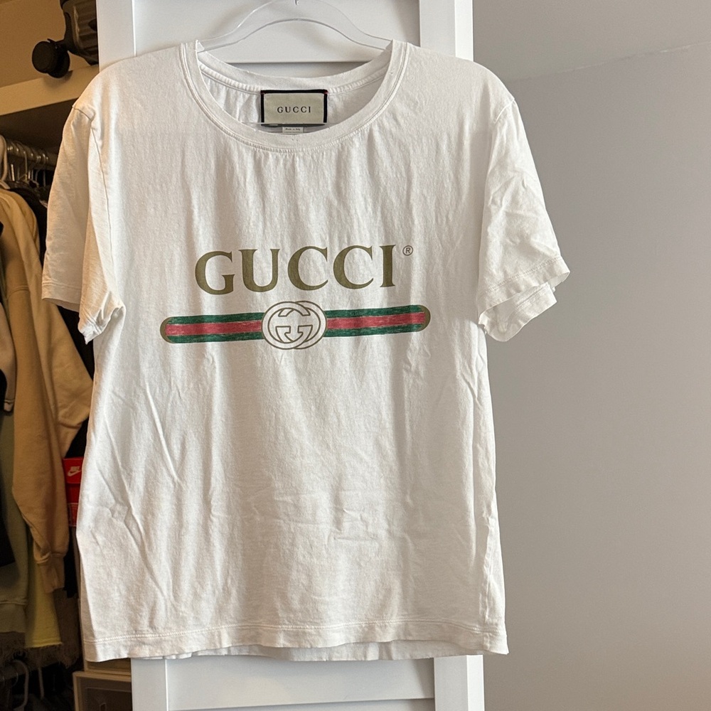 Gucci Ivory Tee with Green and Red Stripe